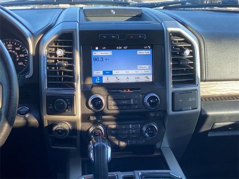 Used 2018 Ford F150 Lariat w/ Equipment Group 502A Luxury image 14