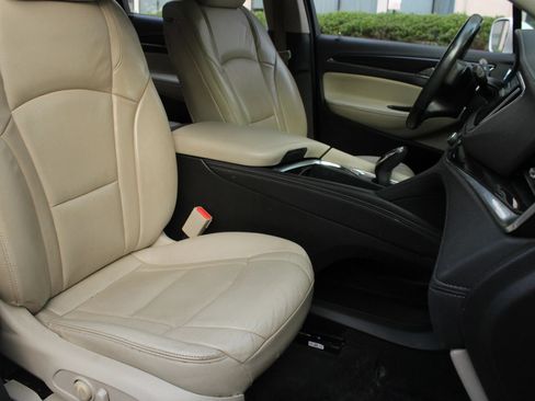 Used 2018 Buick Enclave Premium w/ Experience Buick Package AWD/4WD image 29
