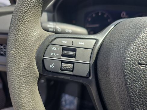 Certified 2023 Honda Accord LX image 19