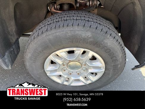 Used 2025 Chevrolet Silverado 2500 LT w/ Convenience Package AWD/4WD image 18