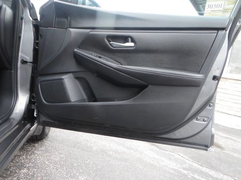 Used 2025 Nissan Sentra SV w/ Trunk Package FWD image 40