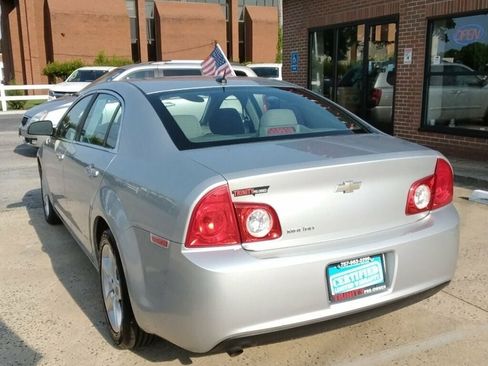 Used 2011 Chevrolet Malibu LS FWD image 2