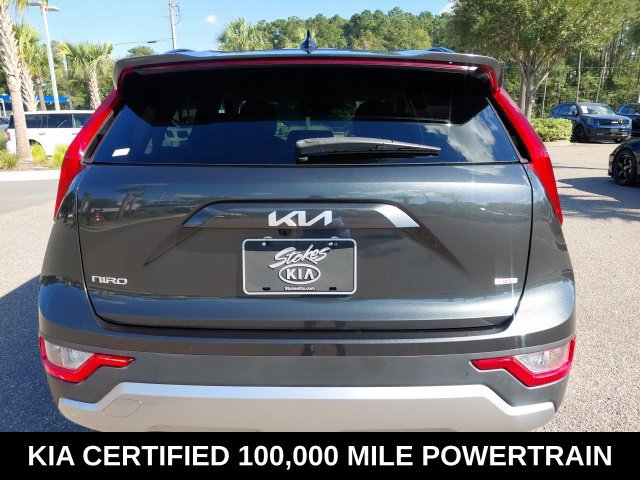 Certified 2024 Kia Niro LX FWD image 6