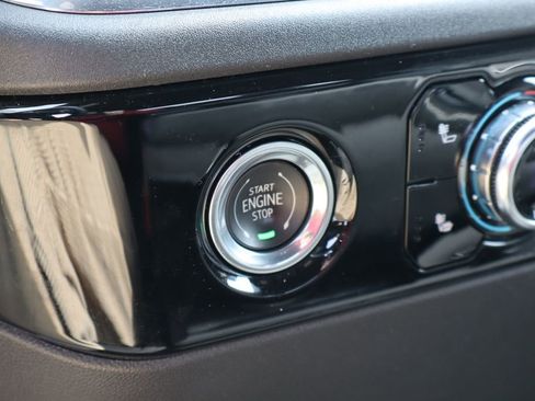 Used 2023 GMC Sierra 1500 Elevation image 19