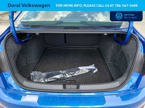 Used 2023 Volkswagen Jetta SE w/ Panoramic Sunroof Package FWD image 30