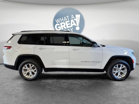 Used 2023 Jeep Grand Cherokee L Limited w/ Luxury Tech Group II AWD/4WD image 2