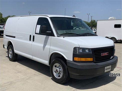Used 2023 GMC Savana 2500 w/ Driver Convenience Package RWD image 3
