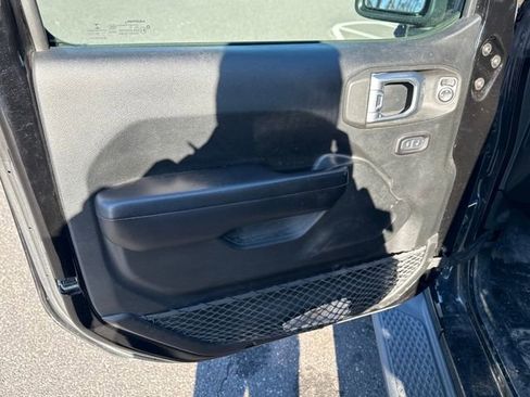 Used 2020 Jeep Gladiator Sport w/ Quick Order Package 24S image 17