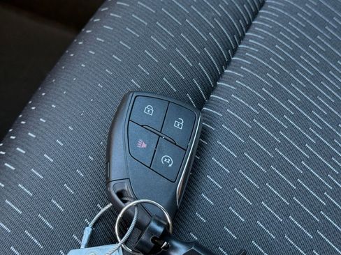 Used 2025 Chevrolet Equinox LT image 22