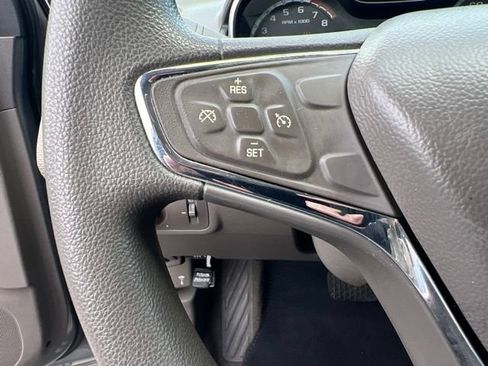 Used 2018 Chevrolet Cruze LT w/ Sun And Sound Package FWD image 14