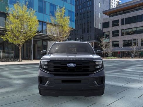 New 2025 Ford Expedition Active image 6