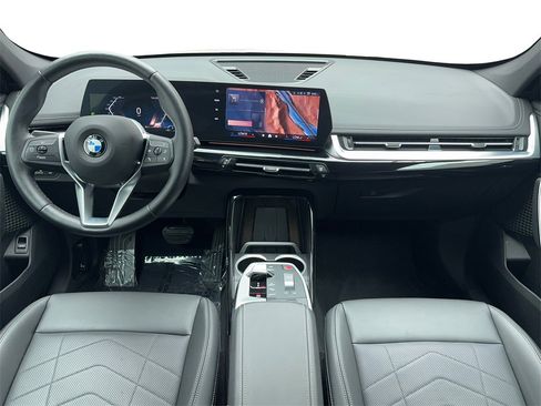 Used 2025 BMW X1 xDrive28i image 16