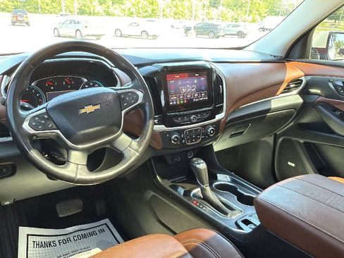 Used 2020 Chevrolet Traverse High Country FWD image 17