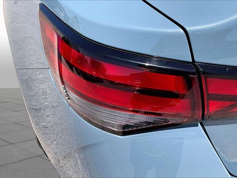 Used 2025 Nissan Sentra SV FWD image 28