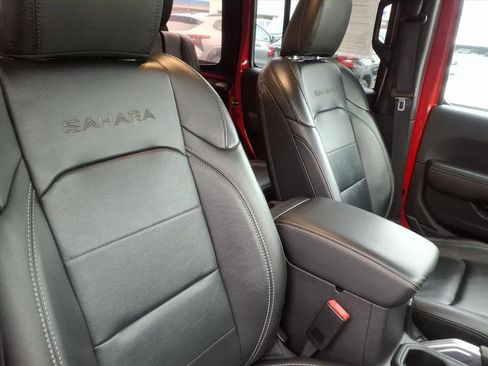 Used 2022 Jeep Wrangler Unlimited Sahara image 24