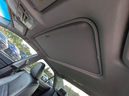 Used 2015 Toyota Camry XLE image 19