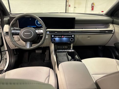 Used 2026 Hyundai Tucson Limited image 33