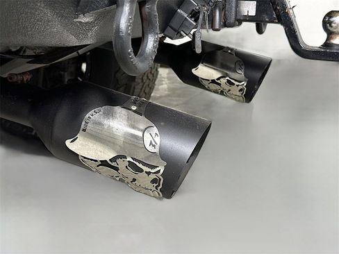 Used 2015 Jeep Wrangler Unlimited Sahara w/ Connectivity Group image 37