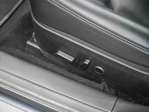 Used 2023 Tesla Model 3 Standard Range image 22