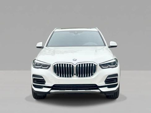 Used 2023 BMW X5 xDrive40i w/ Premium Package AWD/4WD image 3