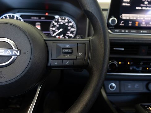 Used 2023 Nissan Rogue S image 26