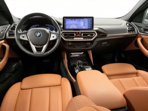 Certified 2025 BMW X4 xDrive30i AWD/4WD image 17