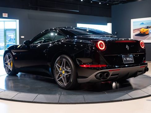 Certified 2017 Ferrari California T RWD image 52