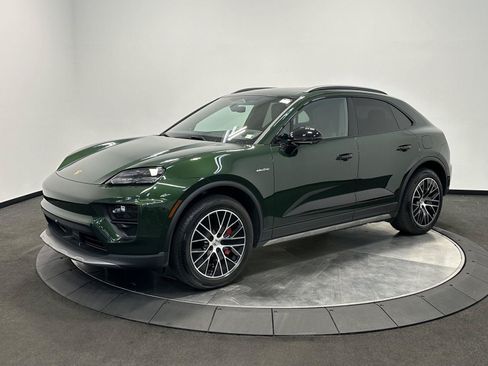 Certified 2025 Porsche Macan 4S Electric AWD/4WD image 1