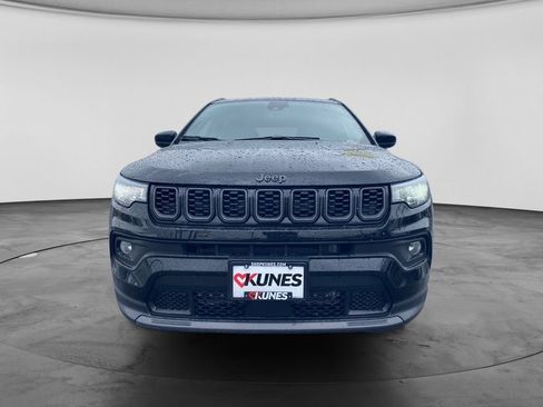 Used 2026 Jeep Compass Latitude AWD/4WD image 13