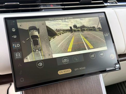 New 2026 Land Rover Range Rover SE image 23