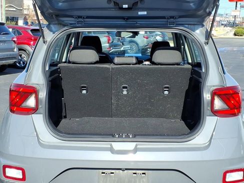 Used 2023 Hyundai Venue SEL w/ Cargo Package image 25