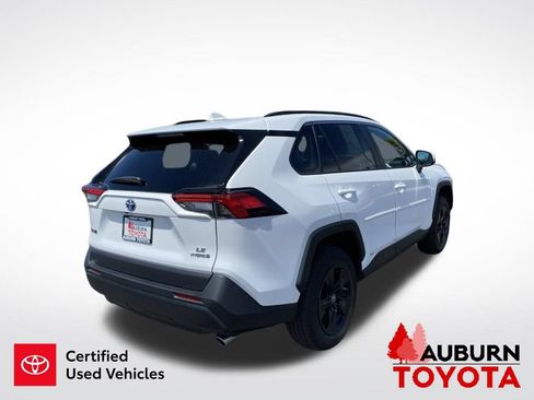 Certified 2024 Toyota RAV4 LE AWD/4WD image 8