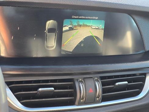 Used 2018 Alfa Romeo Stelvio AWD image 5