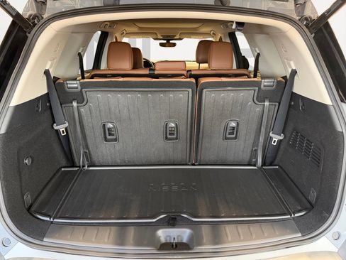 Used 2025 Nissan Pathfinder Platinum w/ Cargo Package image 13