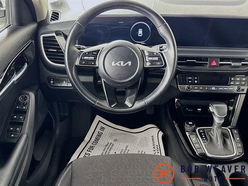 Used 2024 Kia Seltos S AWD/4WD image 27