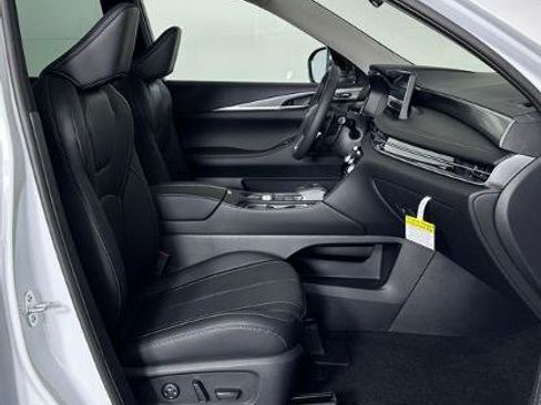 Certified 2026 INFINITI QX60 Pure w/ Cargo Package image 30