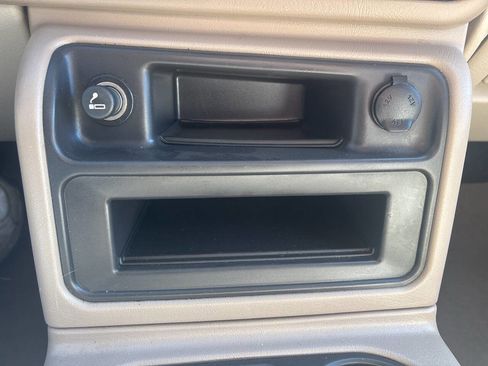 Used 2004 Chevrolet Suburban LS w/ Preferred Equipment Group image 42