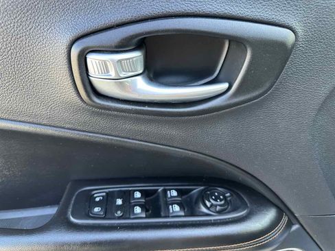 Used 2021 Jeep Compass Limited AWD/4WD image 24