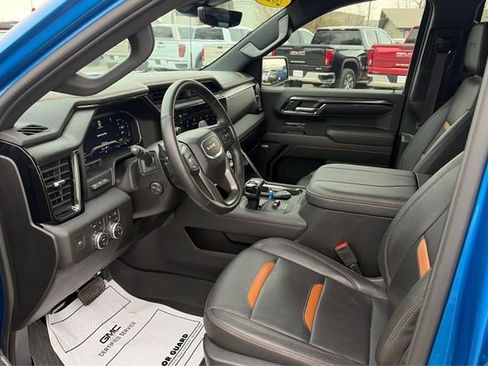 Used 2024 GMC Sierra 1500 AT4 w/ Technology Package image 9