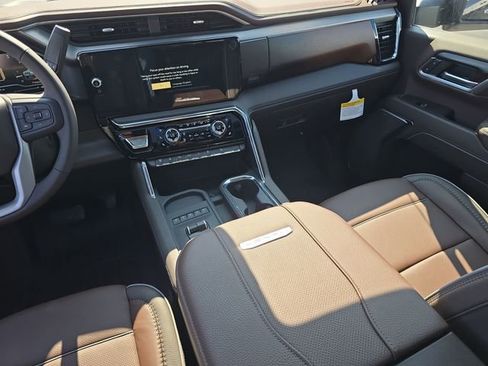 New 2025 GMC Sierra 2500 Denali w/ Denali Reserve Package image 10