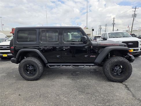 Used 2018 Jeep Wrangler Unlimited Rubicon AWD/4WD image 4