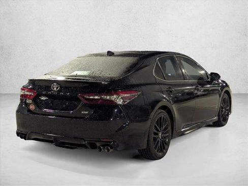 Used 2021 Toyota Camry XSE FWD image 5