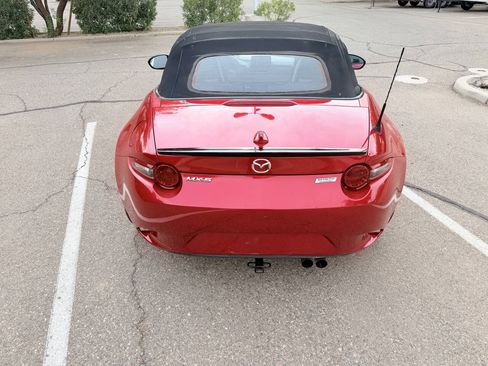 Used 2016 MAZDA MX-5 Miata Club RWD image 6