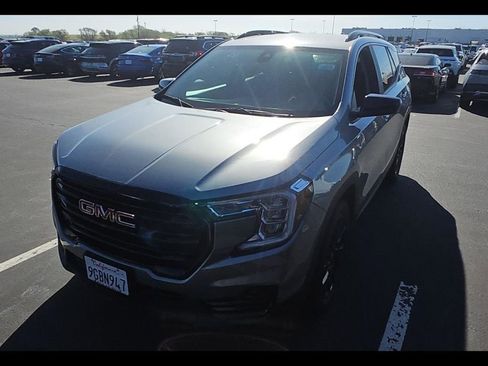 Used 2023 GMC Terrain SLE w/ Elevation Edition image 1