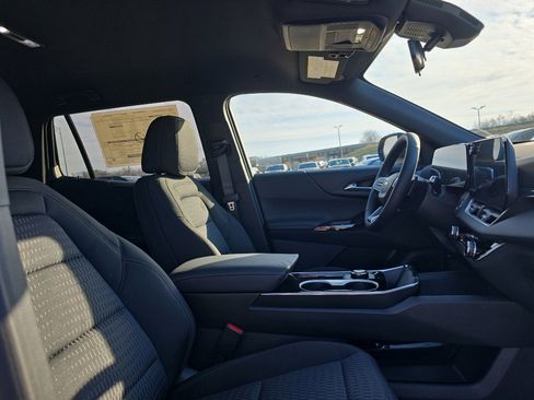 New 2026 Chevrolet Equinox LT image 14