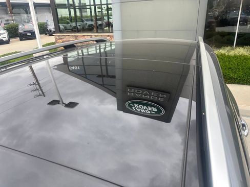 Used 2025 Mercedes-Benz GLE 450 4MATIC image 9