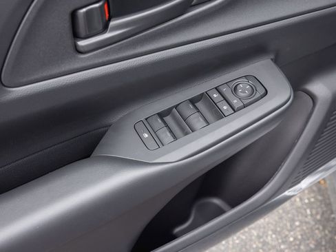 Used 2026 Toyota Prius Plug-In Hybrid image 9