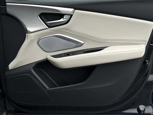 Used 2025 Acura RDX w/ Technology Package image 25