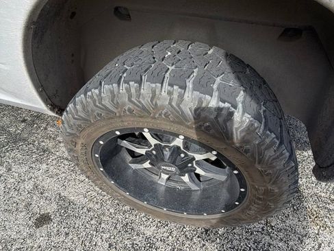 Used 2018 RAM 1500 Classic SLT AWD/4WD image 20