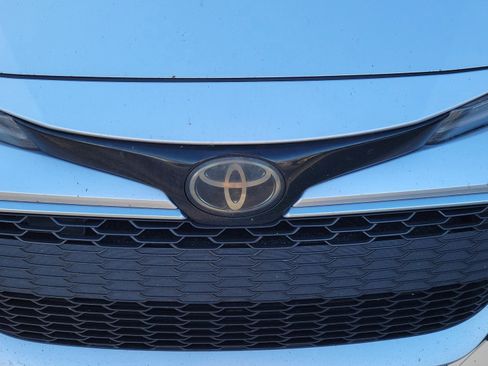 Used 2021 Toyota Corolla XSE image 10